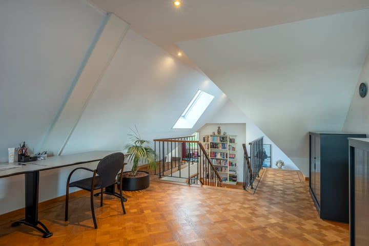 Foto 38 van Parallelweg 12