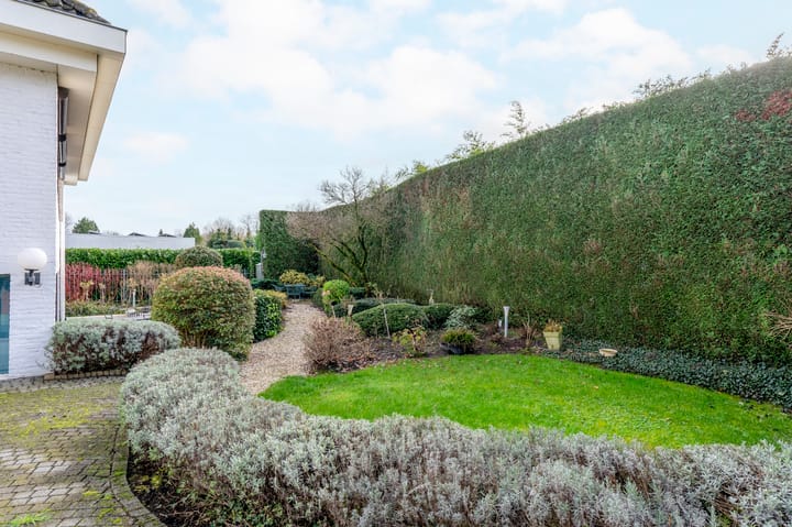 Foto 47 van Parallelweg 12