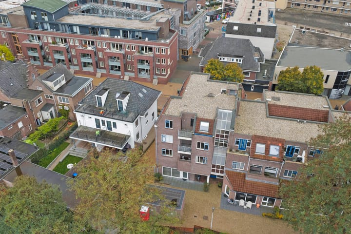 Foto 38 van Dr Huber Noodtstraat 13-16