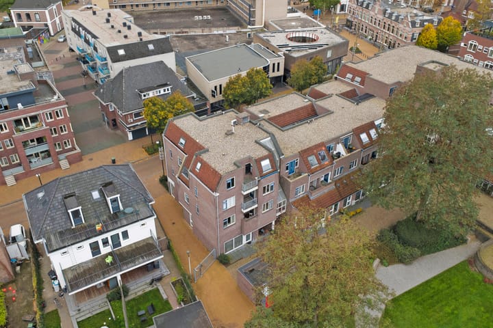 Foto 39 van Dr Huber Noodtstraat 13-16