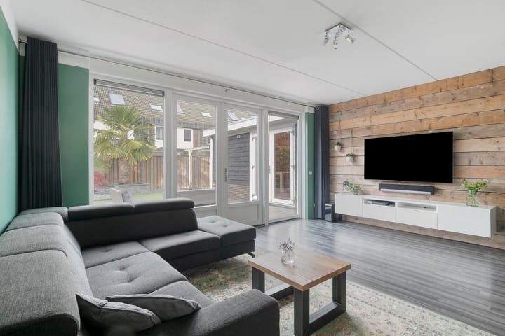 Photo 7 of Tarweakker 35