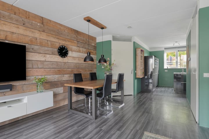 Photo 9 of Tarweakker 35