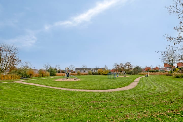 Photo 44 of Tarweakker 35