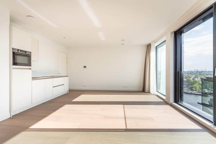 Photo 11 of Ton de Leeuwstraat 94