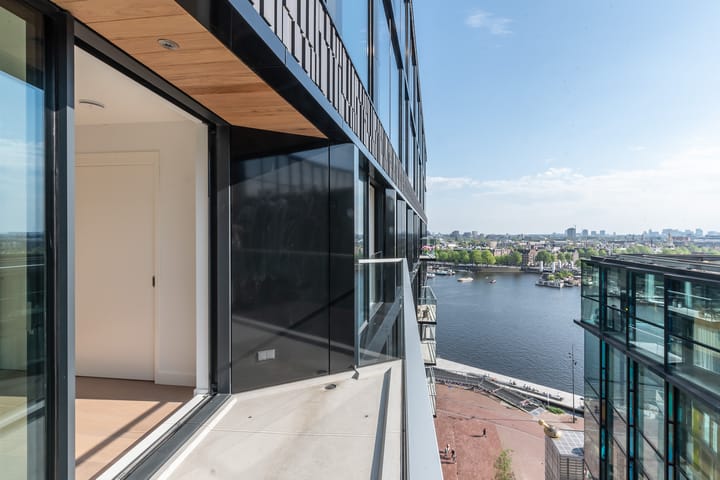 Photo 22 of Ton de Leeuwstraat 94