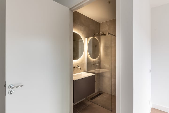 Photo 28 of Ton de Leeuwstraat 94