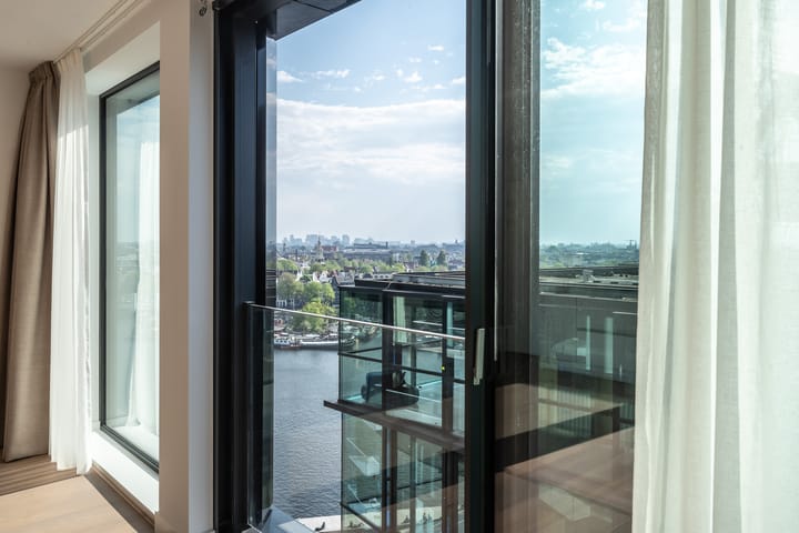 Photo 30 of Ton de Leeuwstraat 94