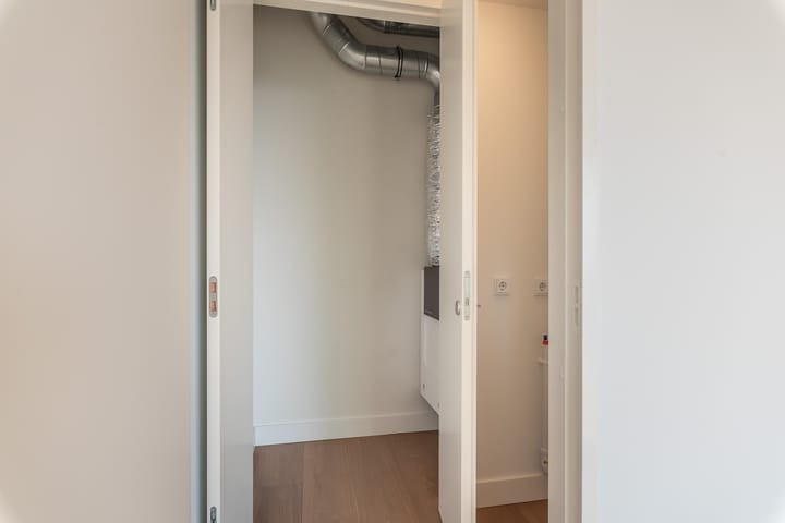 Photo 41 of Ton de Leeuwstraat 94