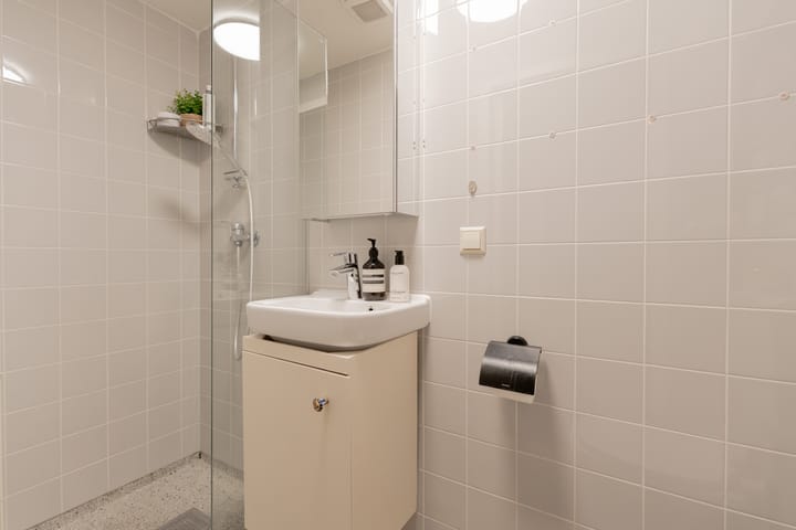 Foto 22 van Commelinstraat 47-2