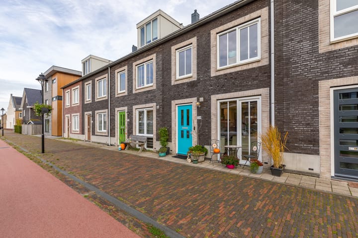 Photo 67 of Marie Curielaan 134