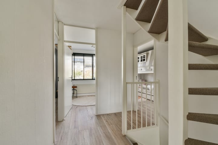 Foto 14 van Medanstraat 15