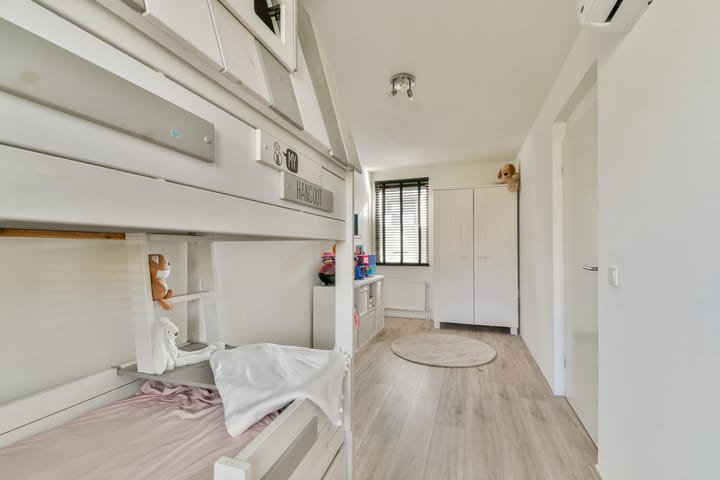 Foto 21 van Medanstraat 15