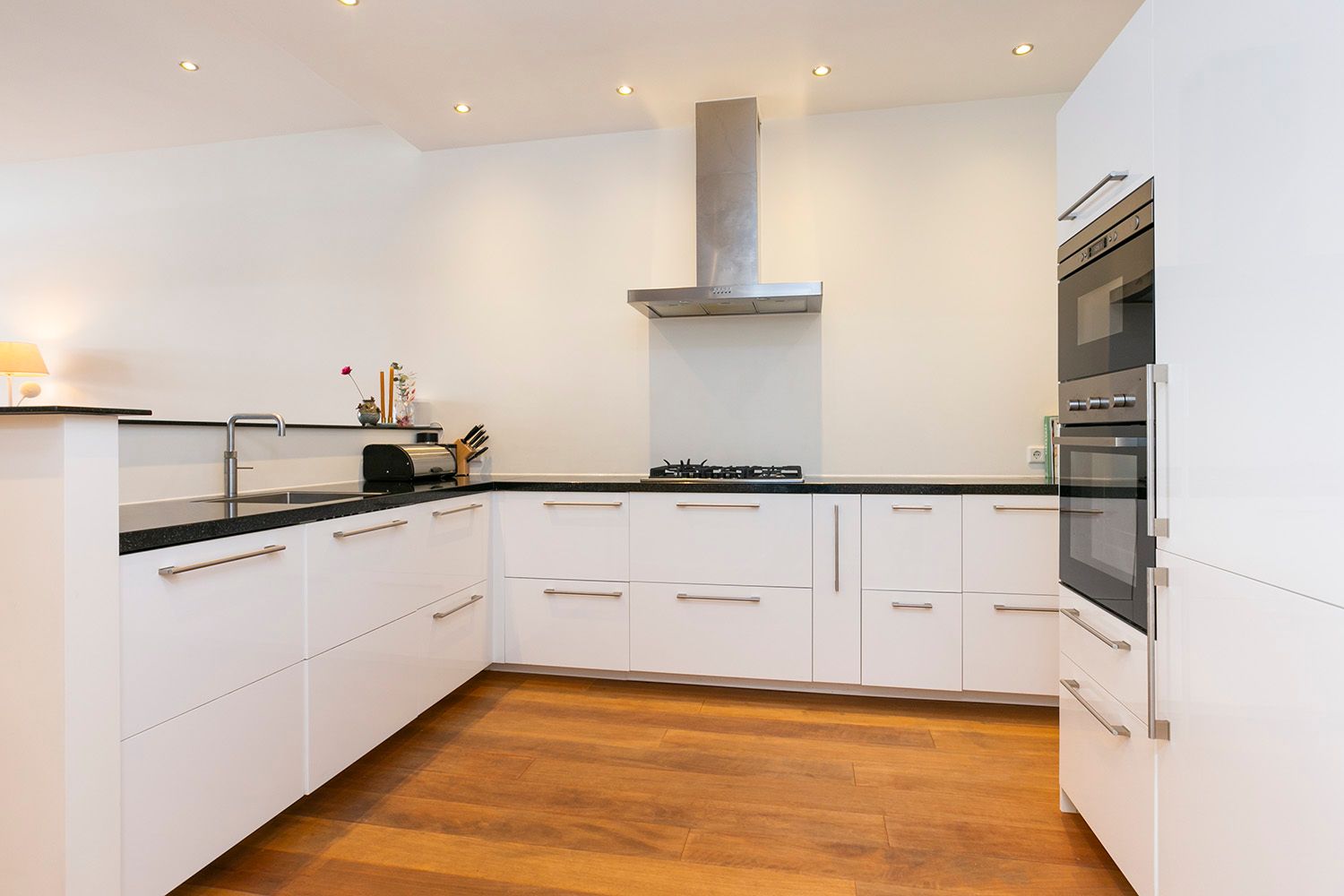 Photo 12 of Weissenbruchstraat 23