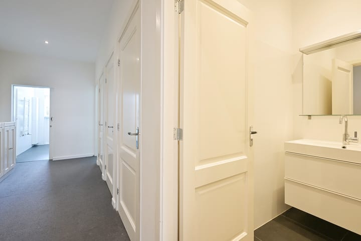 Photo 15 of Weissenbruchstraat 23