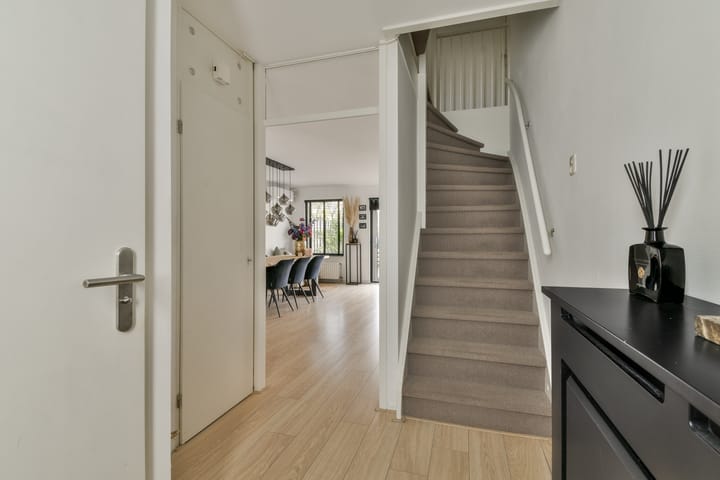 Foto 29 van Medanstraat 15