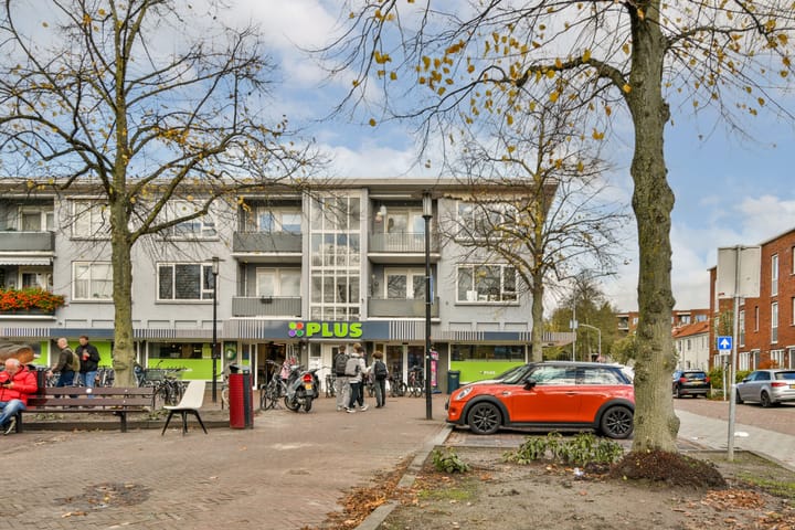 Foto 33 van Medanstraat 15