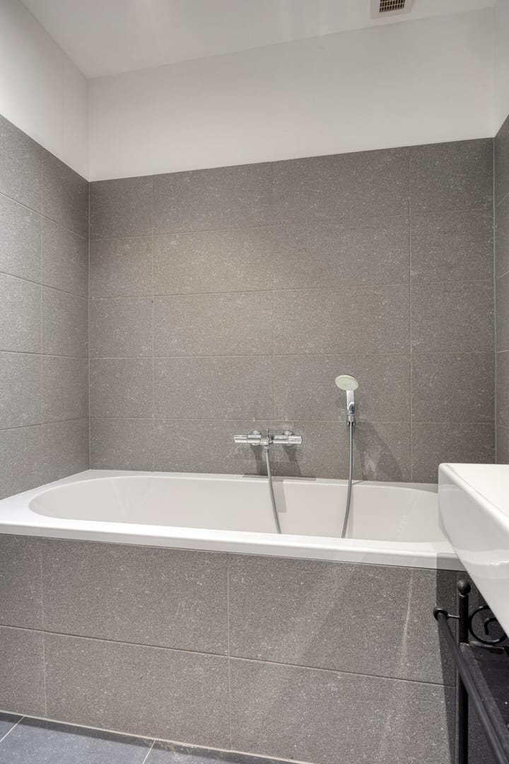 Foto 21 van Commelinstraat 33-2