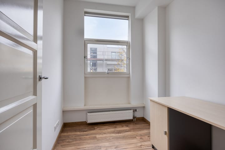 Foto 18 van Commelinstraat 33-2