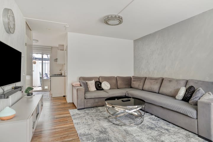 Foto 9 van J. Calsstraat 4