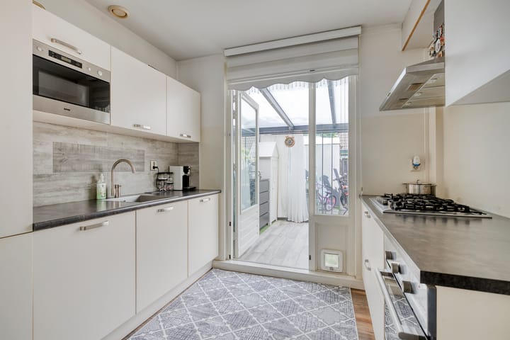 Foto 13 van J. Calsstraat 4