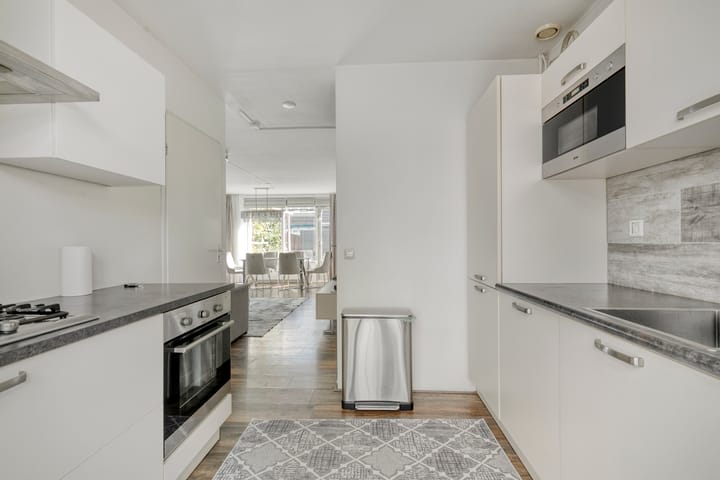 Foto 14 van J. Calsstraat 4