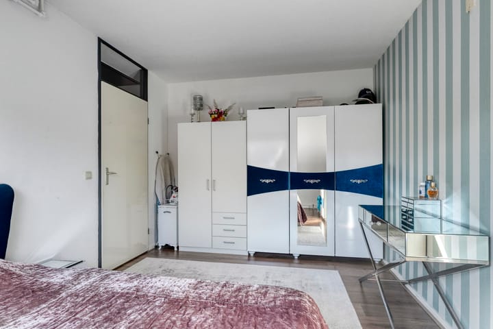 Foto 24 van J. Calsstraat 4