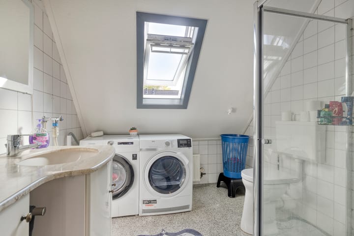 Foto 25 van J. Calsstraat 4