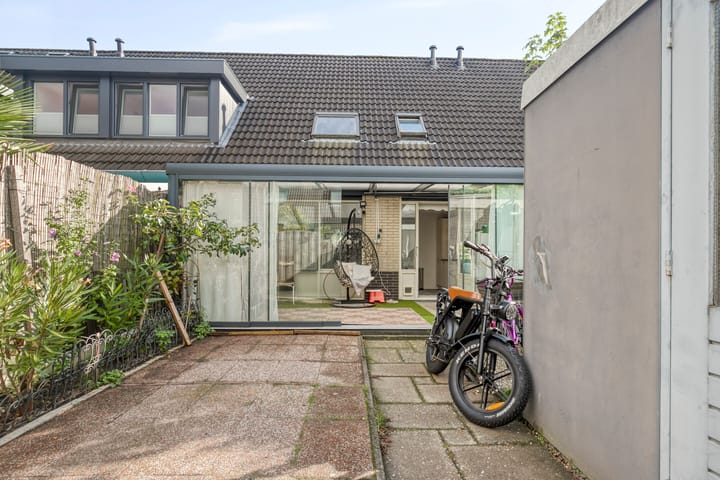 Foto 30 van J. Calsstraat 4