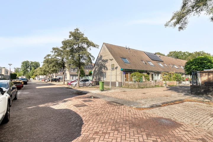 Foto 31 van J. Calsstraat 4