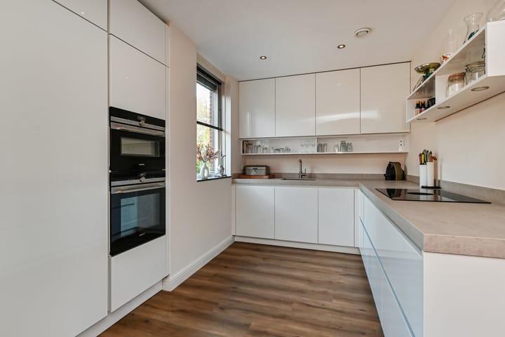 Photo 14 of Laan van 's-Gravenhout 60