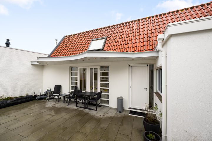 Photo 43 of Middelweg 94