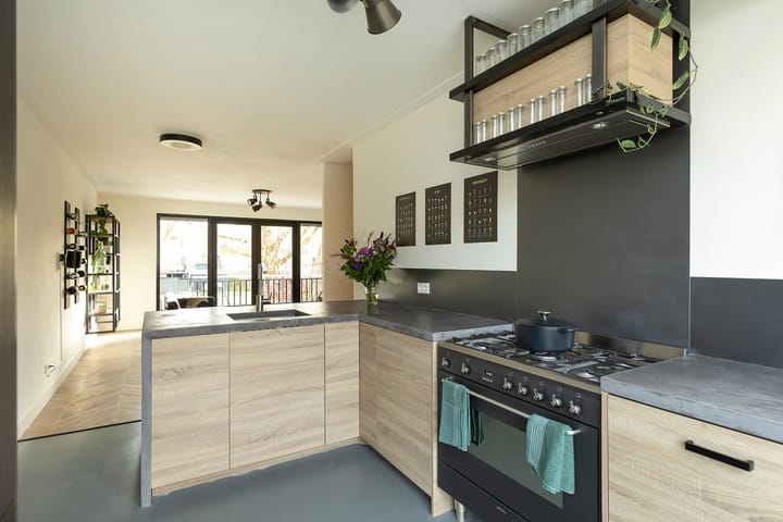 Foto 16 van Ereprijsstraat 85