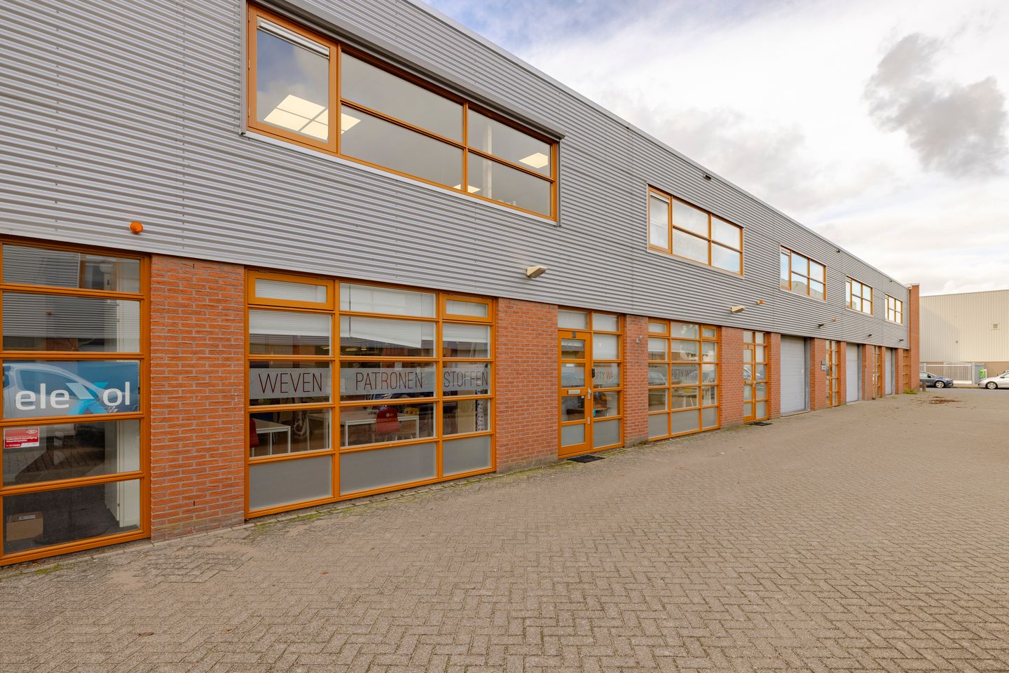 Bekijk foto 2 van Wateringweg 63