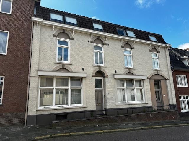 Lokerstraat 40