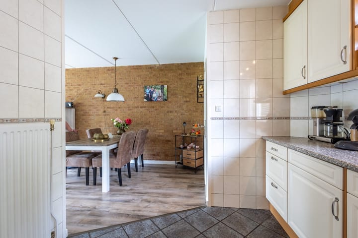 Foto 11 van Esdoornlaan 51