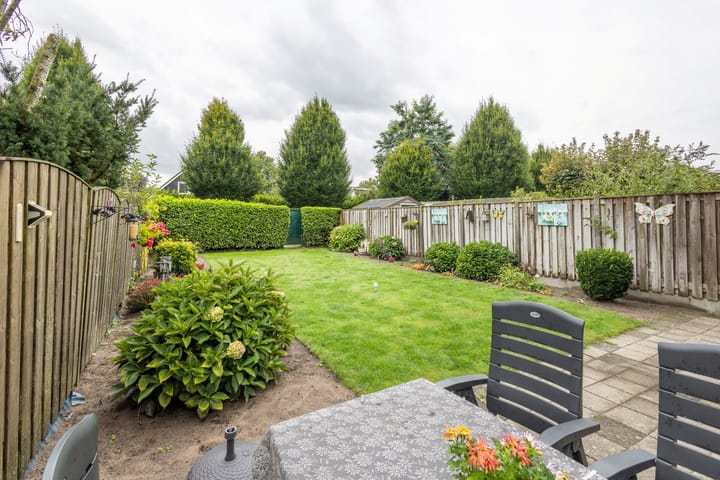 Foto 21 van Esdoornlaan 51