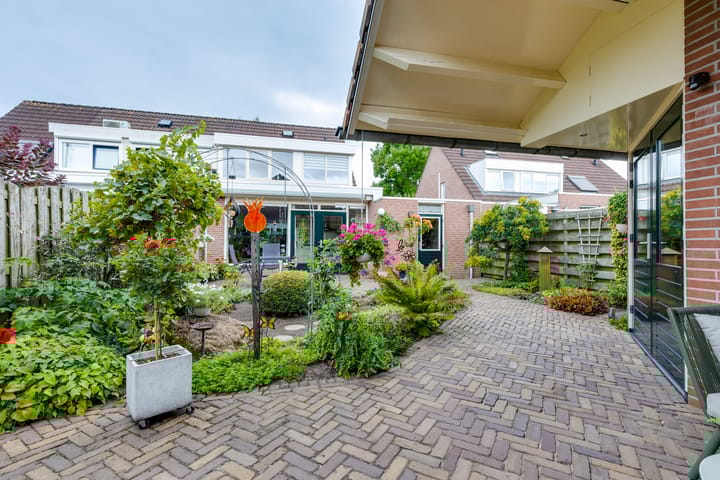 Photo 33 of Sleedoornstraat 57