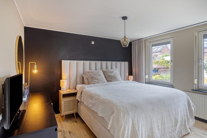 Photo 19 of Gebroek 92