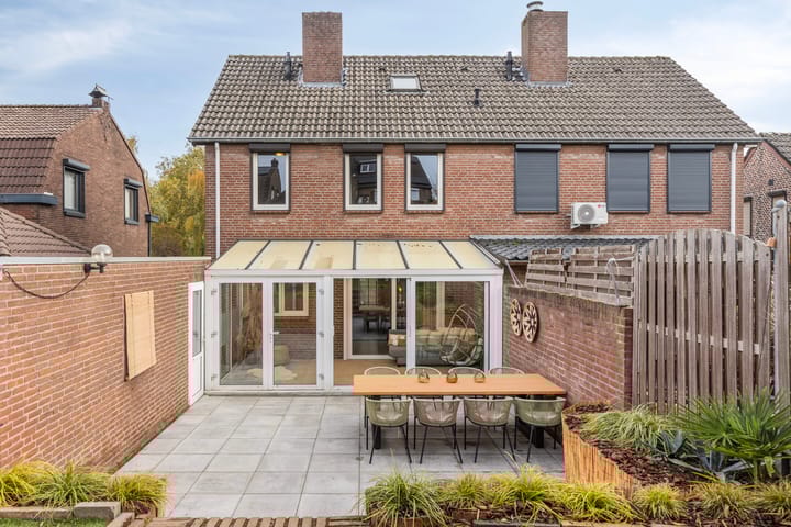 Photo 40 of Gebroek 92