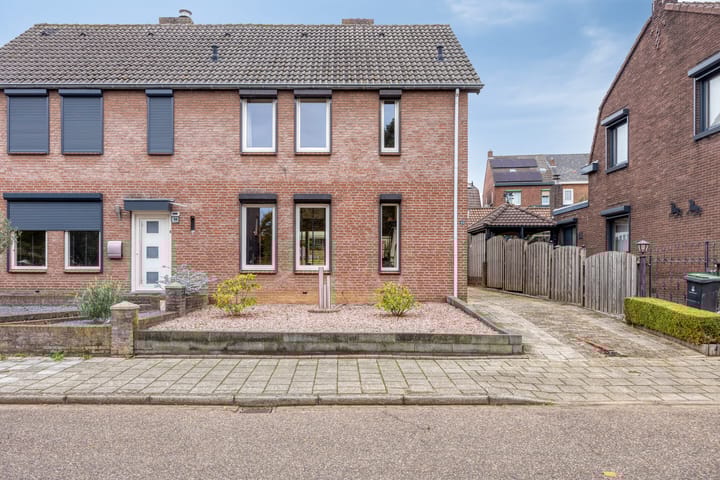 Photo 44 of Gebroek 92