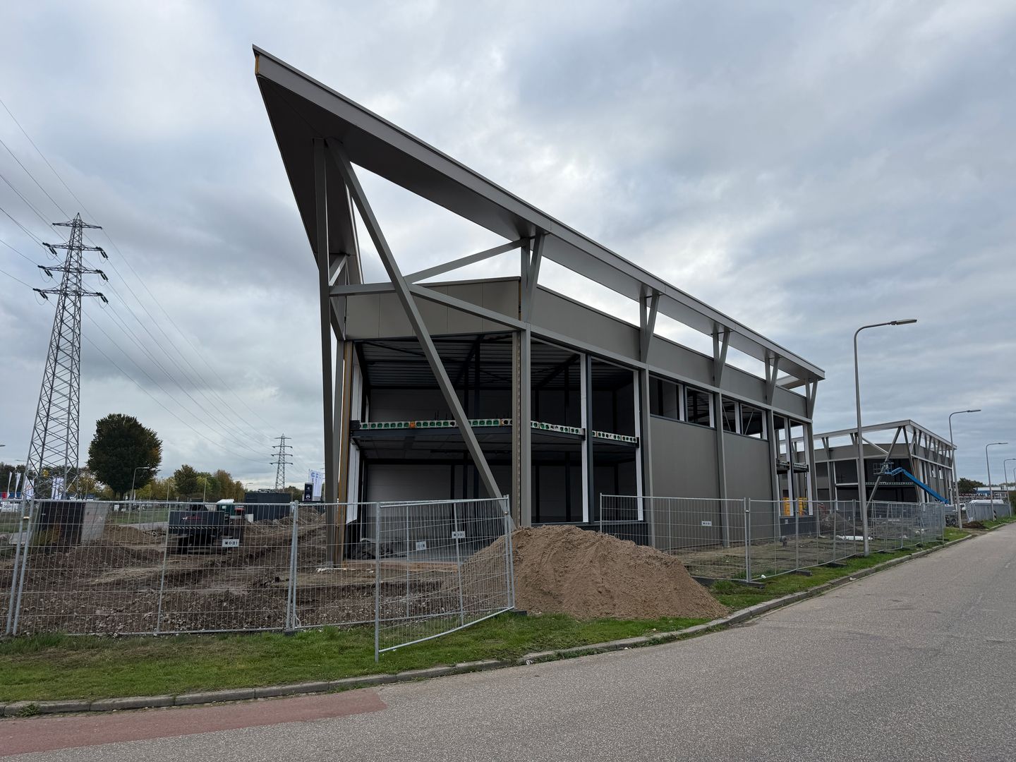 Bekijk foto 2 van Dortmundstraat 2