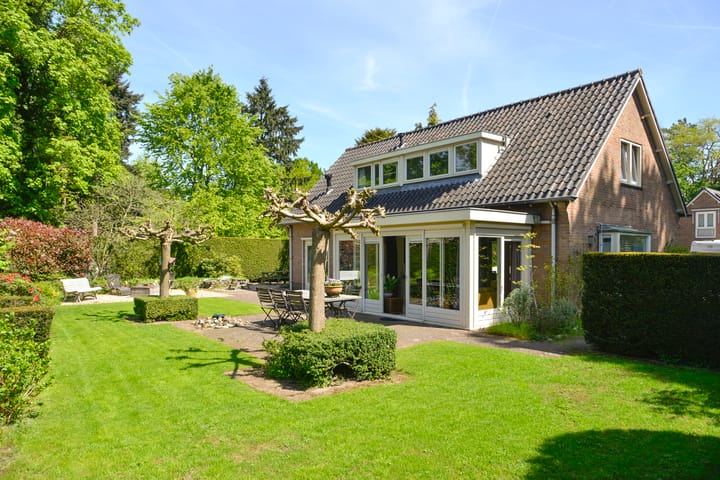 Foto 2 van Woensbergweg 1