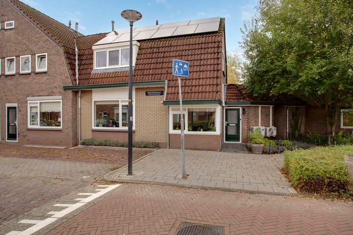 Photo 8 of Ringovenstraat 27