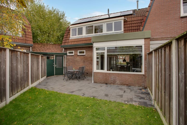 Photo 10 of Ringovenstraat 27