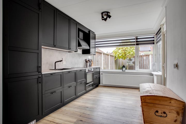 Photo 12 of Ringovenstraat 27