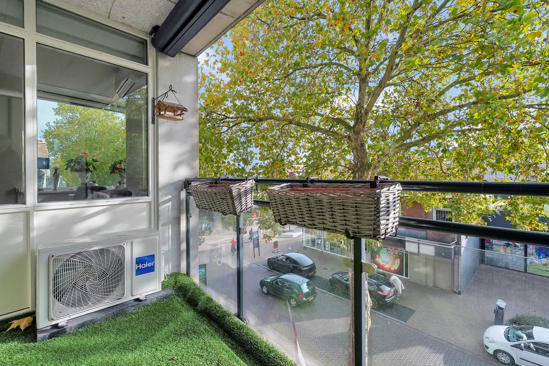 Photo 8 of Grotestraat 184-C