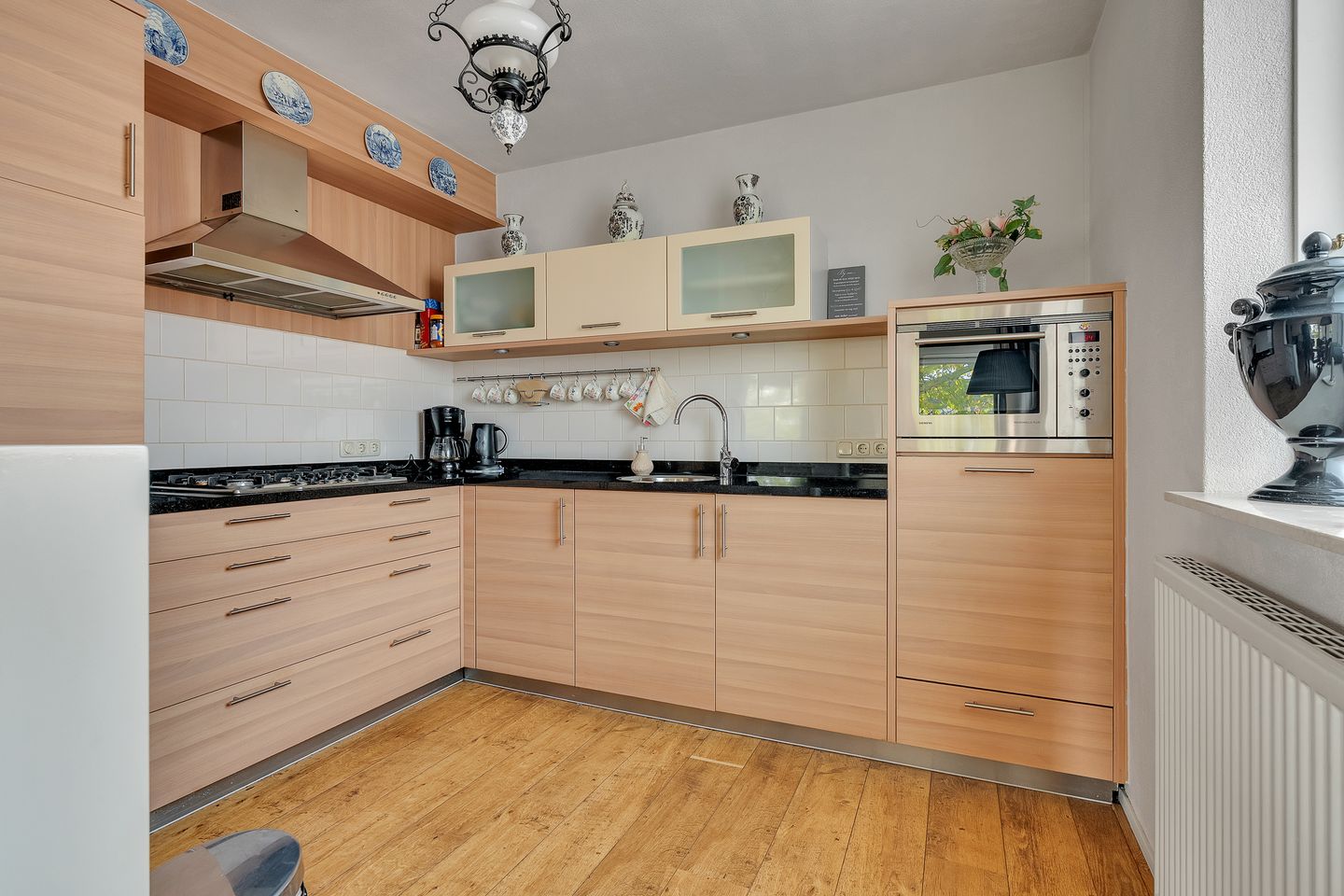 Photo 10 of Grotestraat 184-C