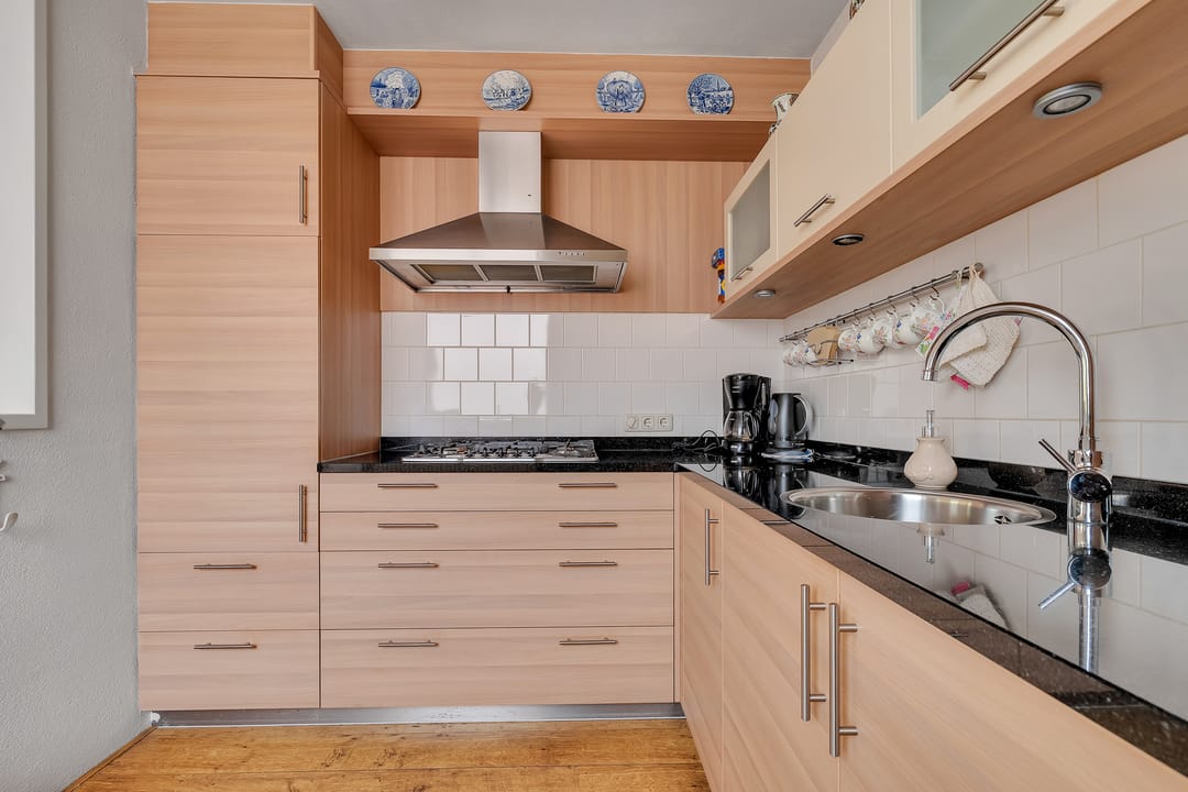 Photo 11 of Grotestraat 184-C