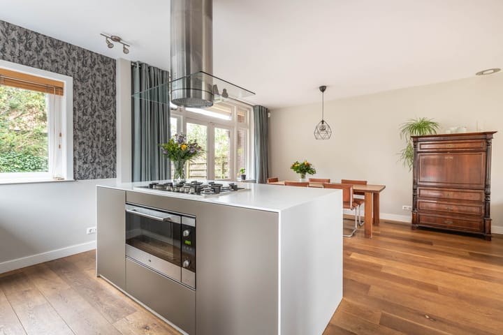 Photo 13 of Johan Verhulstweg 34