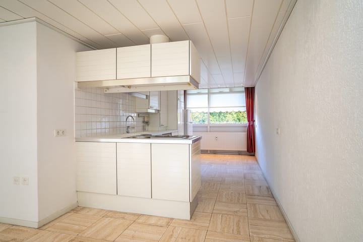 Foto 15 van Marthalaan 2-605